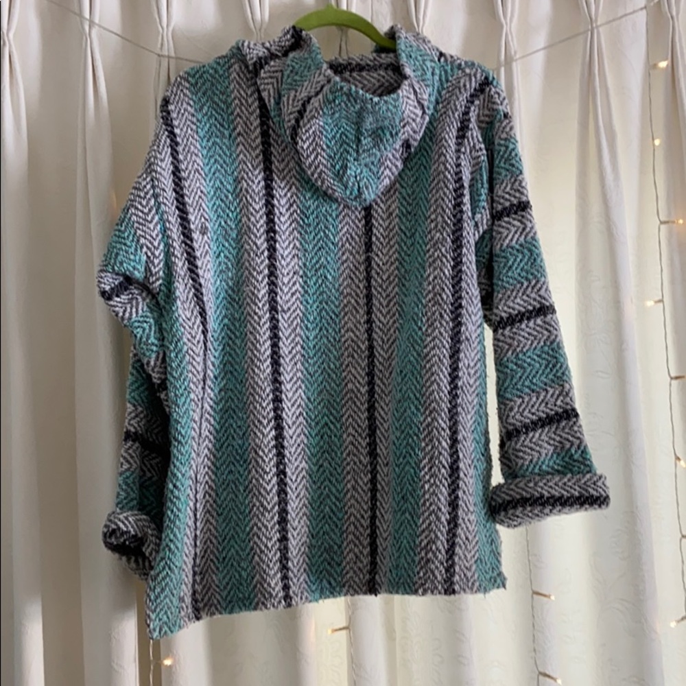 Blue & White Drug Rug - Picture 2 of 2
